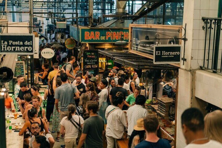 Historical Guided Food Tour of San Telmo with street food/drinks!