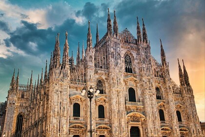 Magic Duomo: Ticket with Rooftop Access & Self-Guided Audio Tour