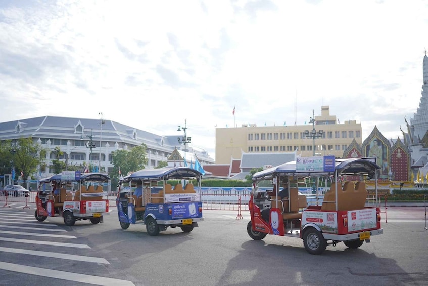 Picture 3 for Activity Bangkok: Hop On Hop Off Tuk Tuk & Boat Chao Phraya River