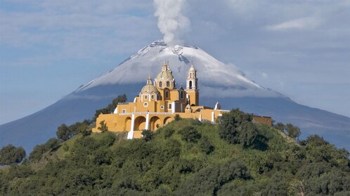 ทัวร์เต็มวันแบบส่วนตัวของเมือง Puebla, Cholula และ Cuexcomate