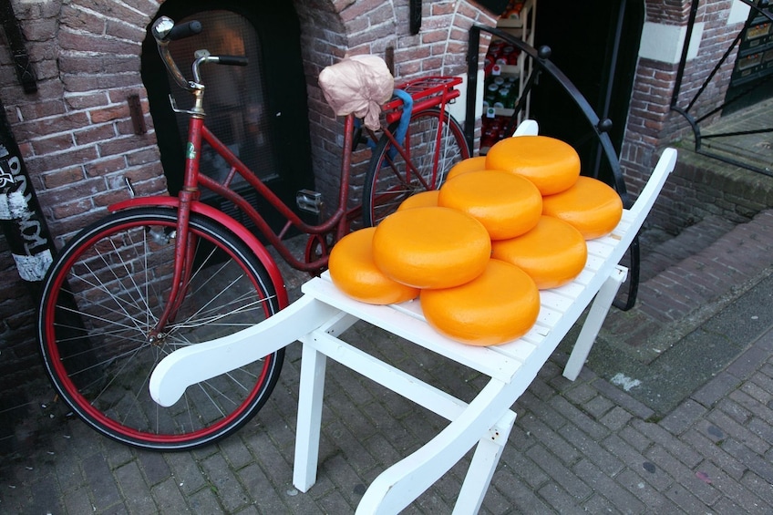 Edam and the Birthplace of Cheese with Self-Guided Audio Tour