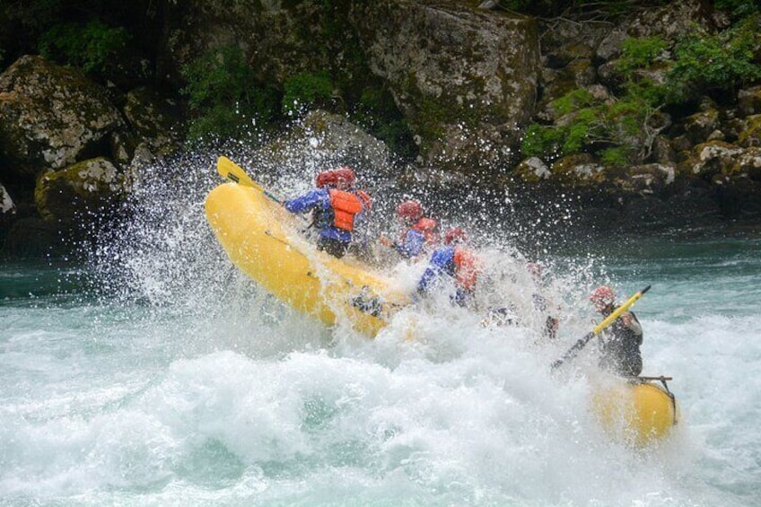 Half-Day Río Futaleufu Private Guided Rafting Experience