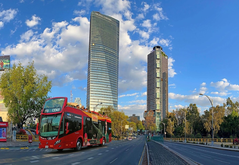 Hop-on Hop-off City Tour CDMX and Lookout CETRO 360 WTC