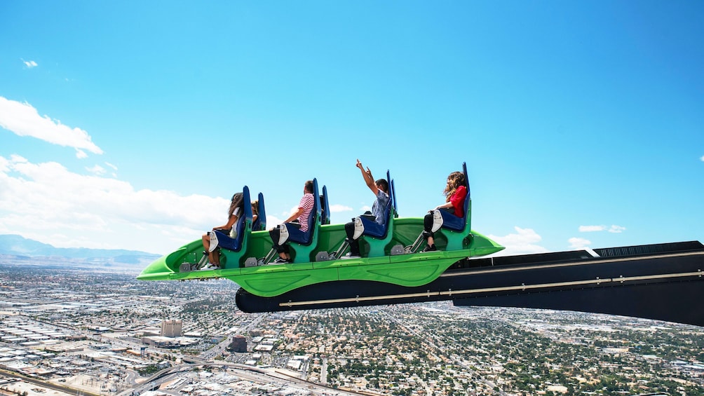 SkyPod Experience & Thrill Rides