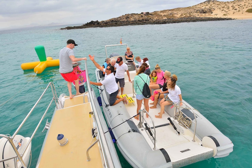 Picture 8 for Activity From Lanzarote: Sailing Day Trip Around La Graciosa