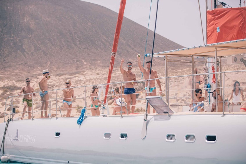 Picture 5 for Activity From Lanzarote: Sailing Day Trip Around La Graciosa