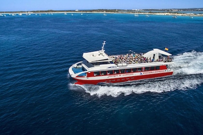 Lanzarote: Return Ferry Transfer to La Graciosa
