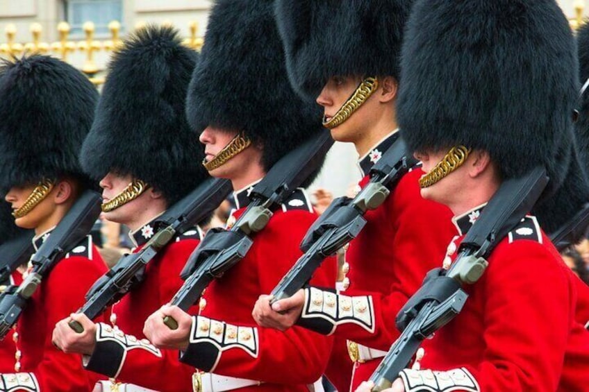 Changing of the Guard Walking Tour in London