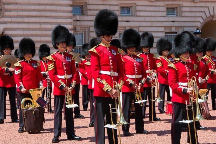 Changing of the Guard Walking Tour in London