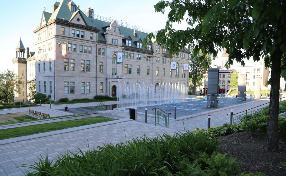 Picture 6 for Activity Quebec City: Old Quebec Walking Tour with Funicular Ride