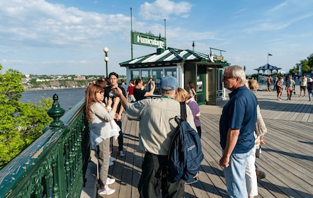 Quebec City: Old Quebec Walking Tour with Funicular Ride