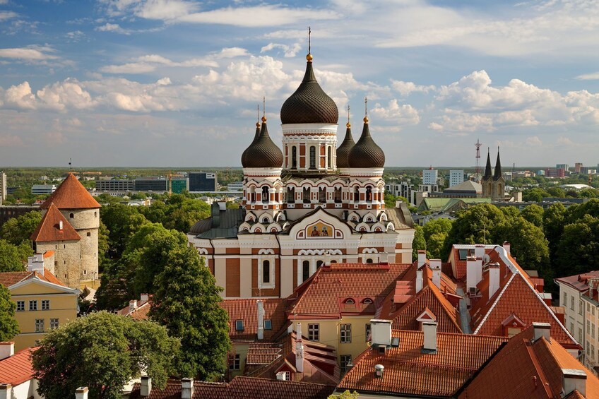 The Secrets of Old Tallinn: a Historical Walk with Self-Guided Audio Tour