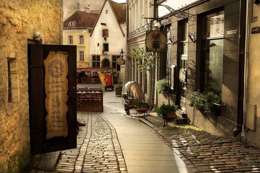 The Secrets of Old Tallinn: a Historical Walk with Self-Guided Audio Tour