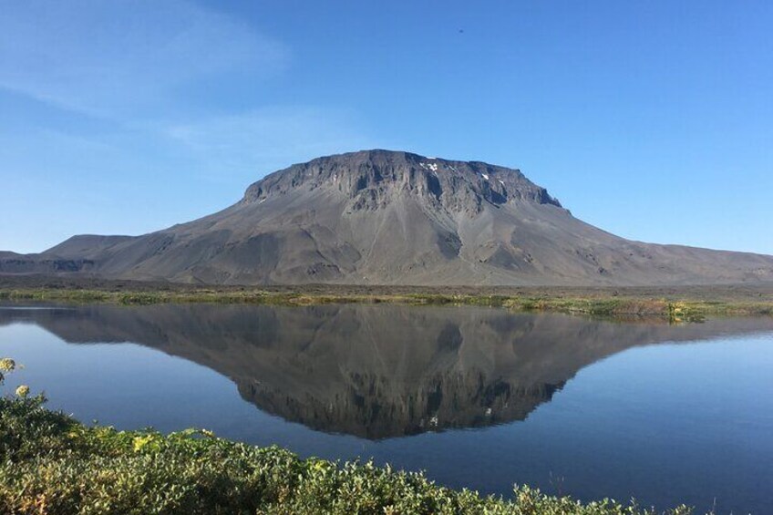 Askja Caldera and Viti Crater 4x4 Tour from Akureyri