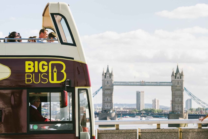 Picture 2 for Activity London: Harry Potter Walking Tour & Hop-on Hop-off Bus Tour