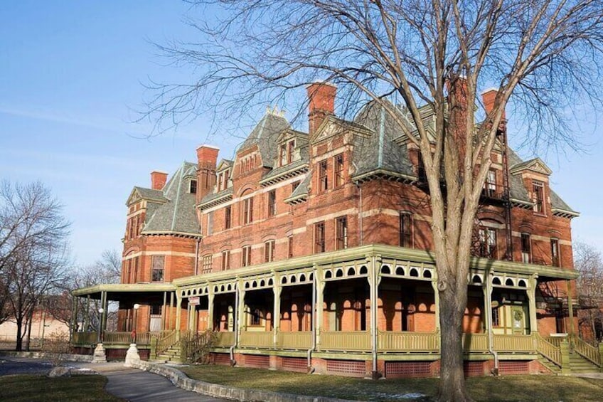 Chicago Historic Pullman Town Private Half-Day Walking Tour