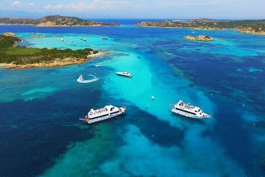 The motorboats of Elenatour navigazioni