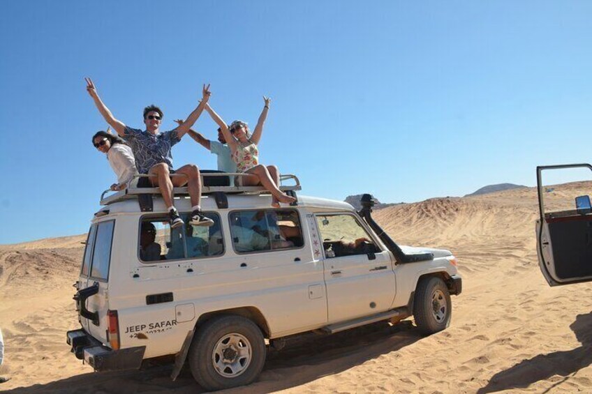 Sharm El Sheikh: Colored Canyon, Blue Hole & Dahab City Tour

