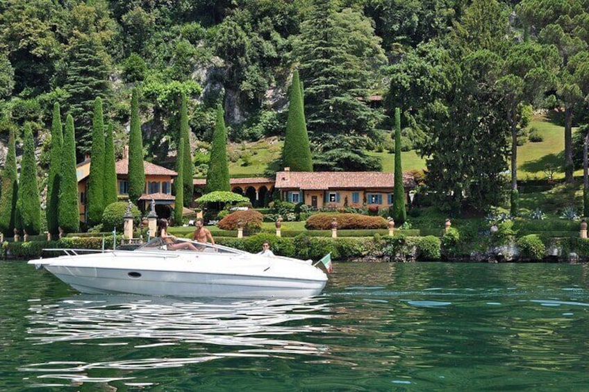 2-Hour Private Guided Boat Tour on Lake Como