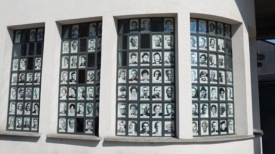 Krakow: Schindler's Factory & Jewish Ghetto Guided Tour