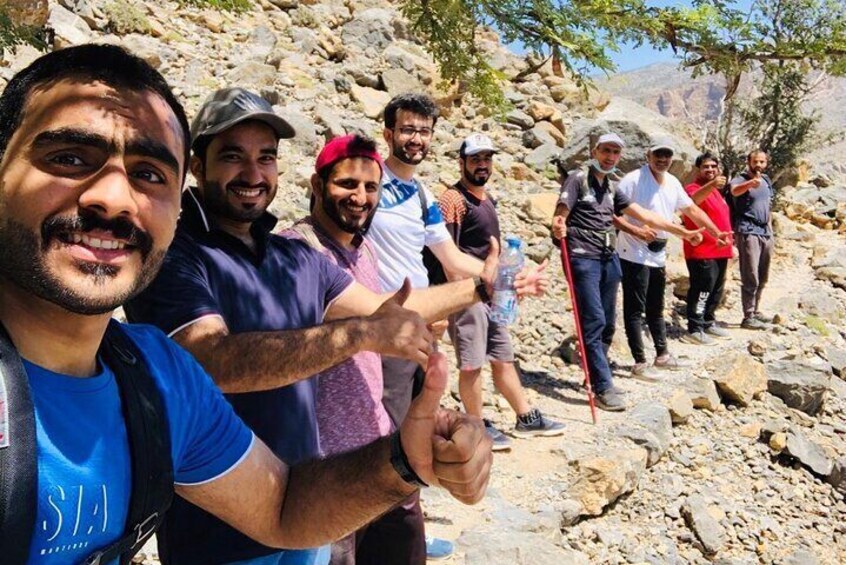 Balcony & Hidden Lake Jebel Shams Shard Tour