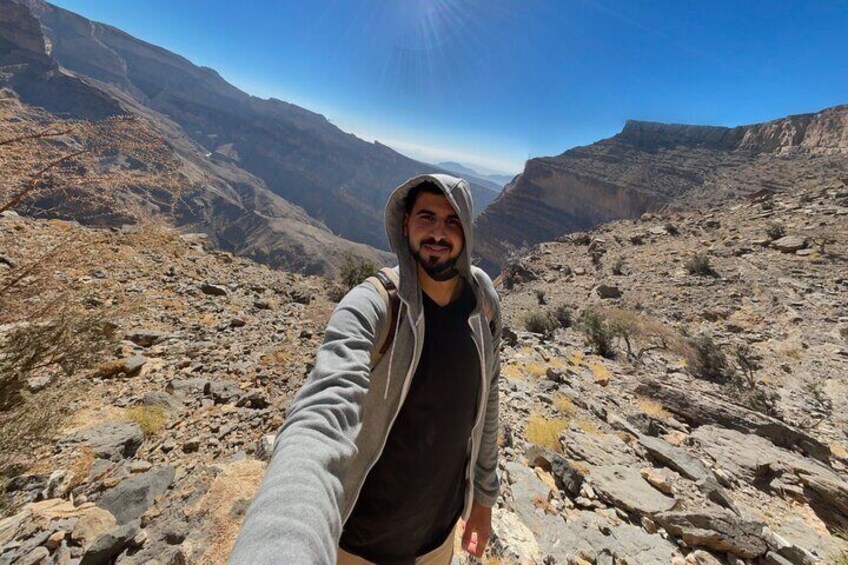 Balcony & Hidden Lake Jebel Shams Shard Tour
