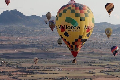 Private Balloon Flight Over Mallorca for Two People