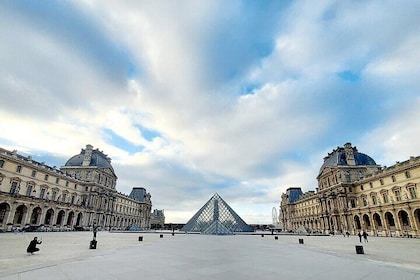 Zeitgebundene Eintrittskarte für den Louvre - optionale private Führung