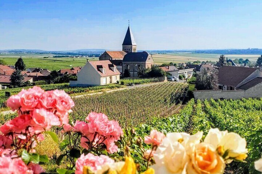 See beautiful villages of Champagne.