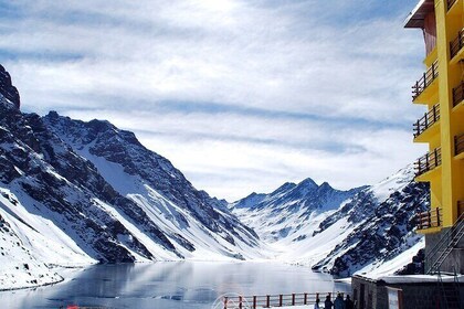 Laguna del Inca in small group