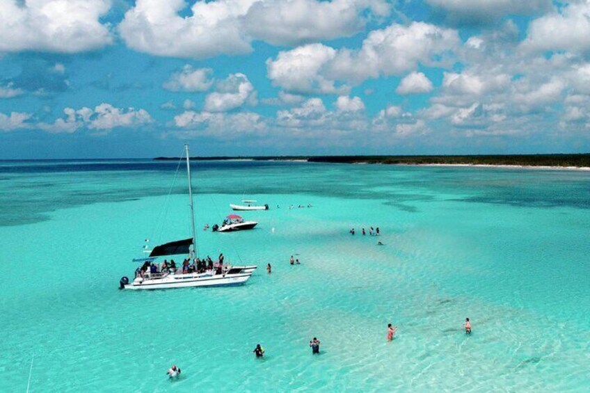 Catamaran Snorkel to El Cielo and Tortugas Beach Club