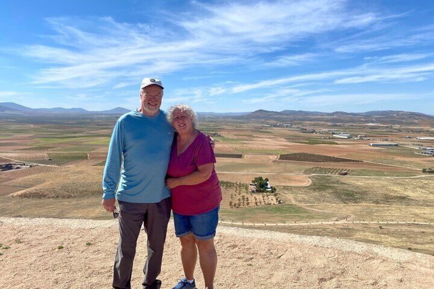 Tour the Windmills of Don Quixote de la Mancha and Toledo with Lunch