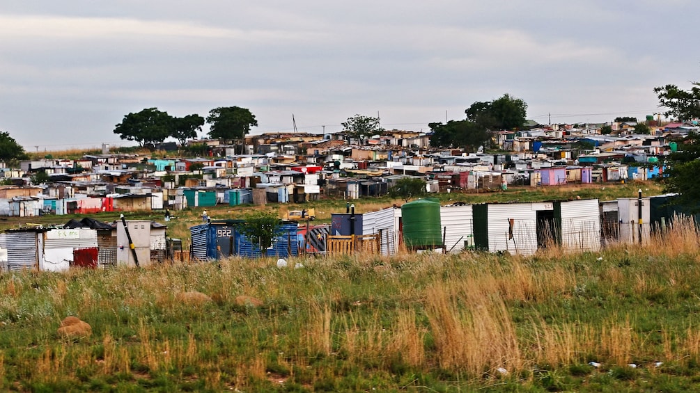 Huts and structures for living built out of difficult materials in Johannesburg