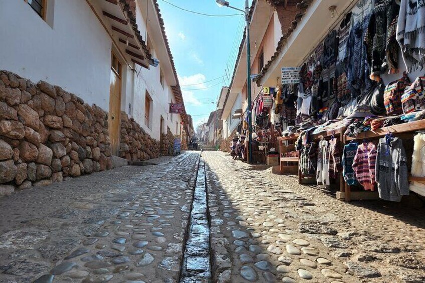 Sacred Valley of the Incas Tour with Maras and Moray with Lunch