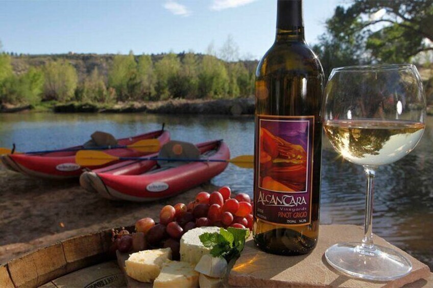 Pedal and Paddle Wine Tour in Arizona