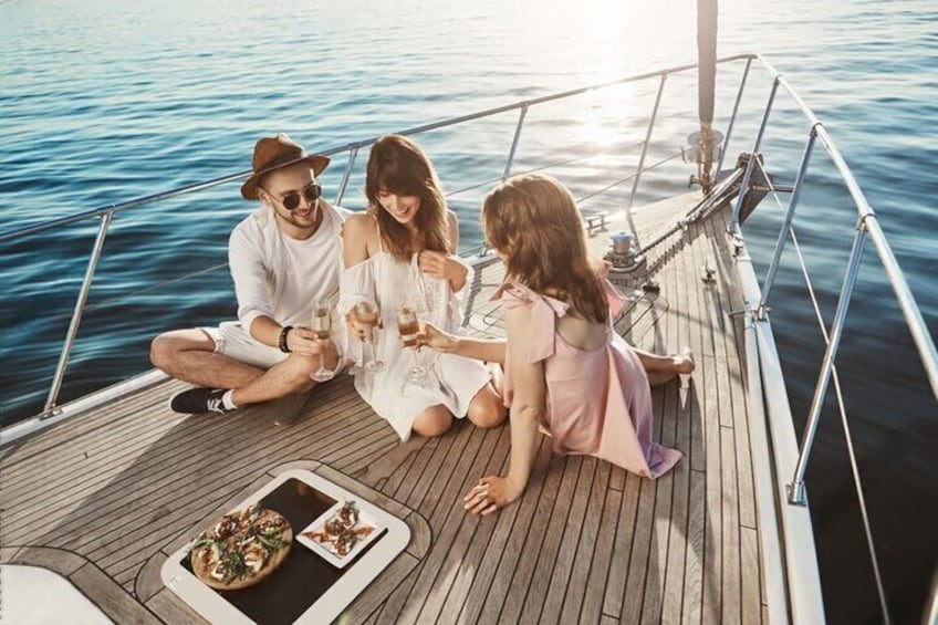 From Heraklion : Small Group 6 hours Sailing Trip to Dia Island