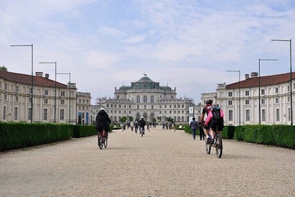 Private Bike Tour of Parks and UNESCO Sites from Turin