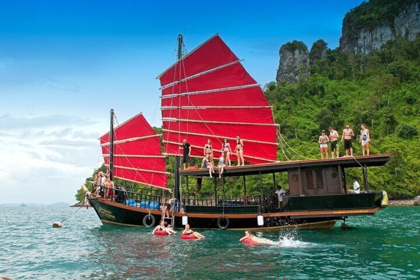 Private 4 island Gourmet Breakfast Cruise