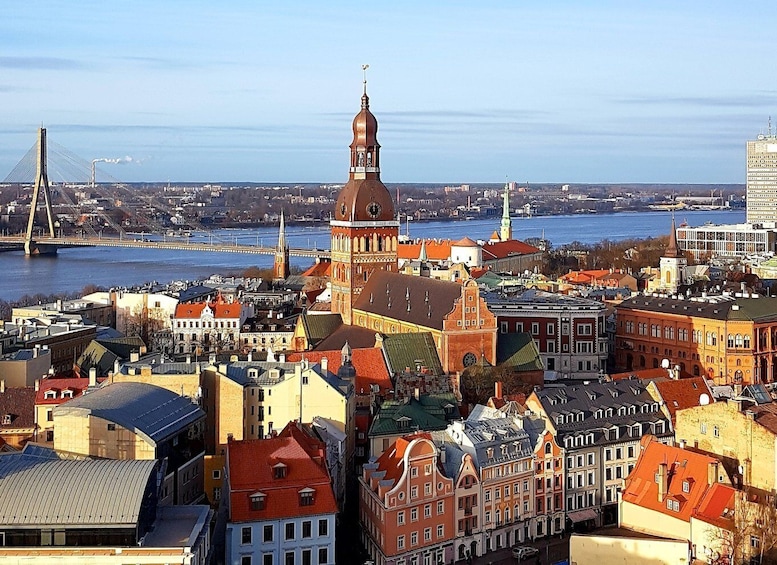 Riga: Private City Tour by car (incl. Old Town)