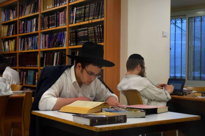 Picture 3 for Activity Jerusalem: Meet the Orthodox Jews Tour