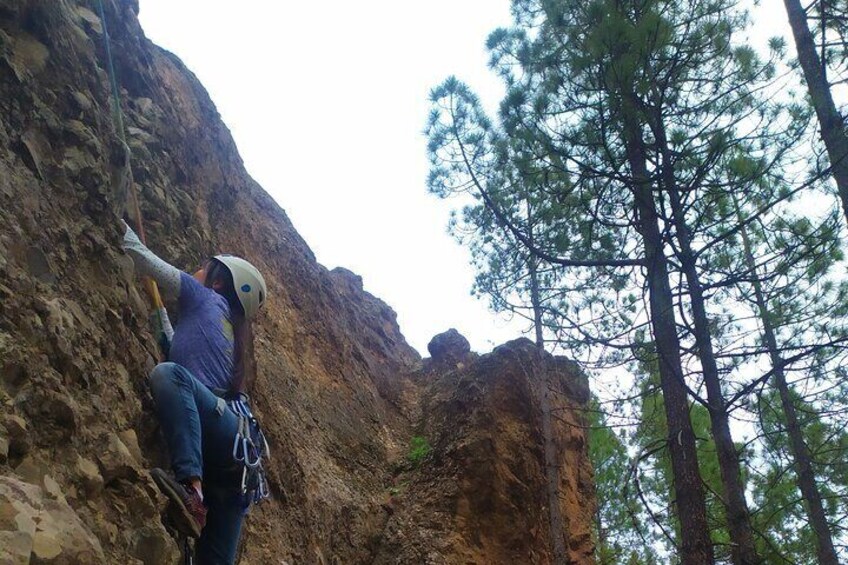 3-Hour Sunset Climbing Adventure Experience