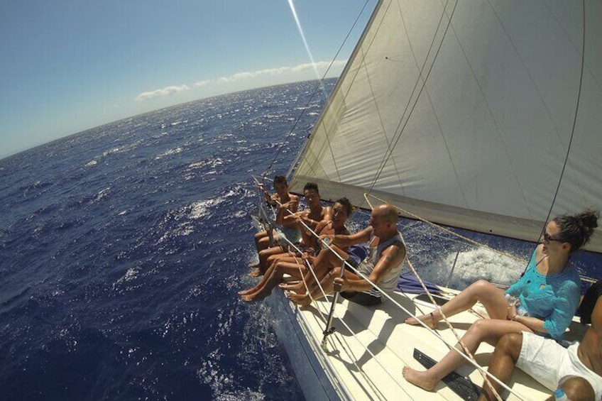 Small-Group Guided Sunset Sailing Trip to Dia Island From Heraklion