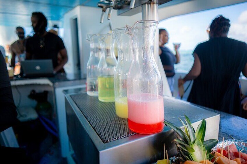 Punta Cana Booze Cruise: Snorkeling and Sand-Bar with Entertainment Team