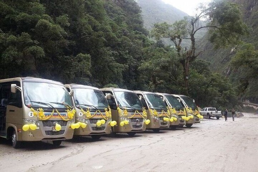 Bus to Machu picchu ruins