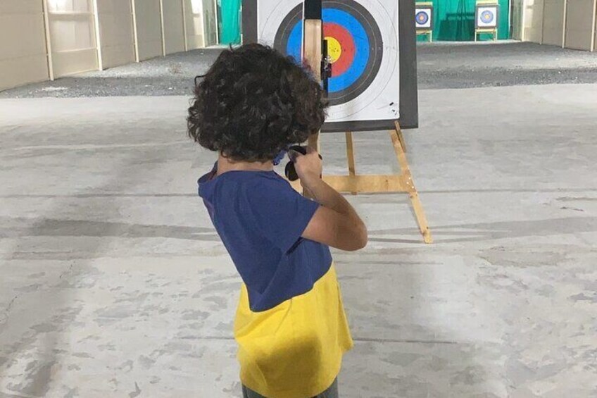 Archery lesson in Dubai