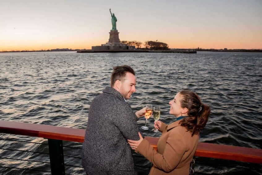 Picture 9 for Activity NYC: Sunset Holiday Cocoa Cruise