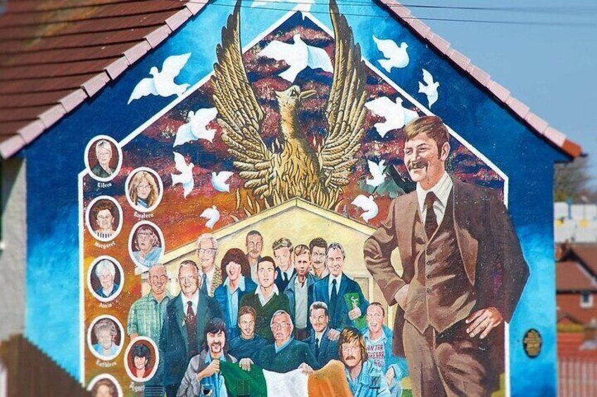 "Legacy of The Troubles 2hrs Mural and Political Taxi Tour"