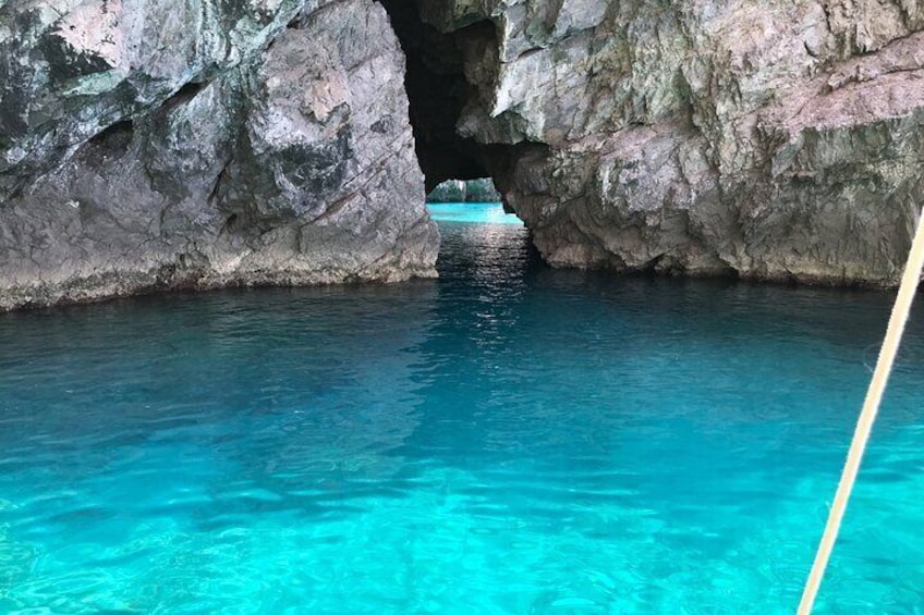 Guided day by boat to the Secrets of the Island of Capri