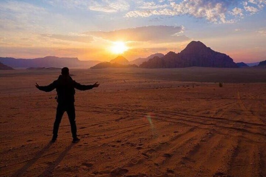 Half-Day Jeep Tour Top Sights Wadi Rum Desert