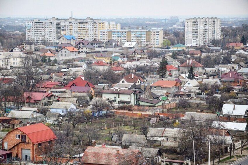 Tiraspol contrasts. Transnistria tour by Anton Dendemarchenko. Welcome to Pridnestrovie, we make cognac not war ☭